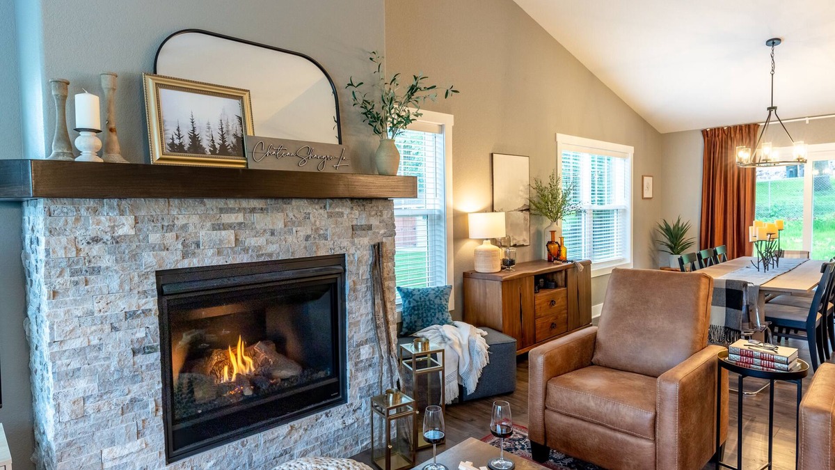 Lake Shangrila House | New Modern and Cozy 3BR Lake Home with Indoor Fireplace