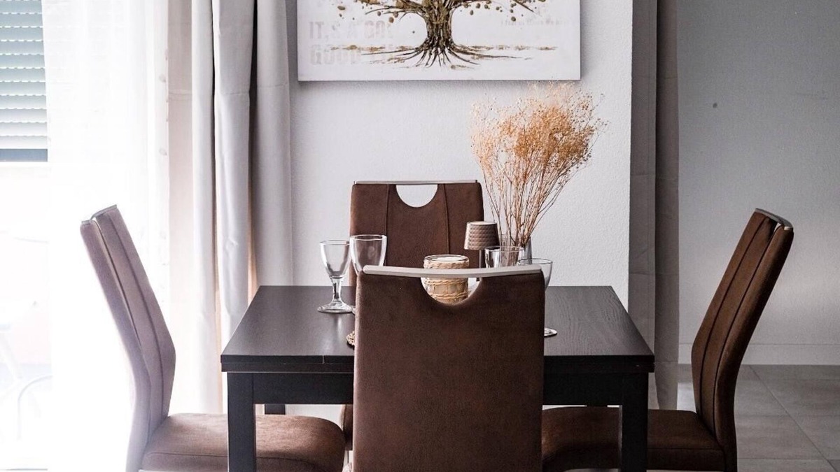 Zunsweier Apartment | New modern apartment, 74sqm, balcony, king-size box-spring bed