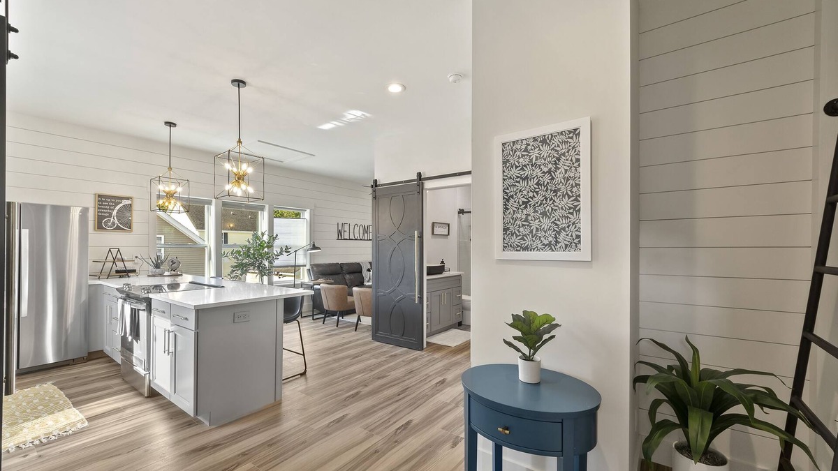 Bluffton House | NEW! Modern cottage and perfect location!