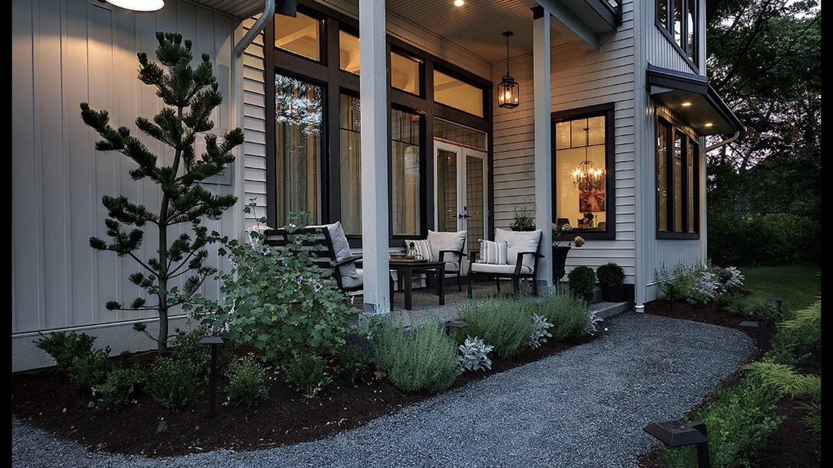 Campbell River Bed & Breakfast | New Modern Farmhouse Bed & Breakfast Steps to Sand Beach. Golf & Fishing Nearby