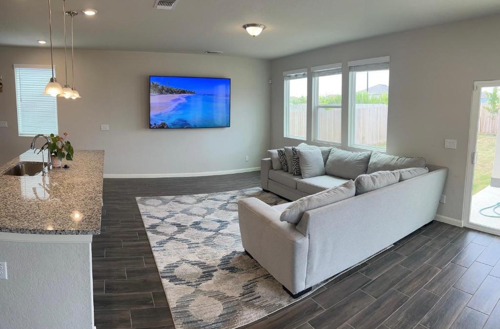 West Lake Stevens Villa | New Modern Home minutes away from SEAWORLD!