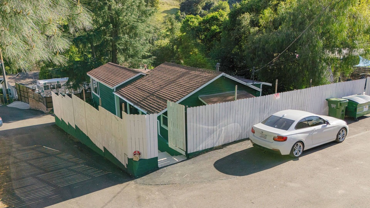 Sylmar House | NEW MTN Home with Fast INTERNET & AC awesome Angeles Forest - 3bed2bath