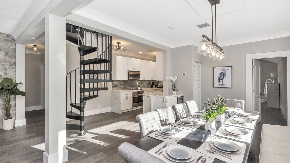 Downtown Fort Lauderdale House | NEW! Next to Las Olas - Heated Pool - 5BR