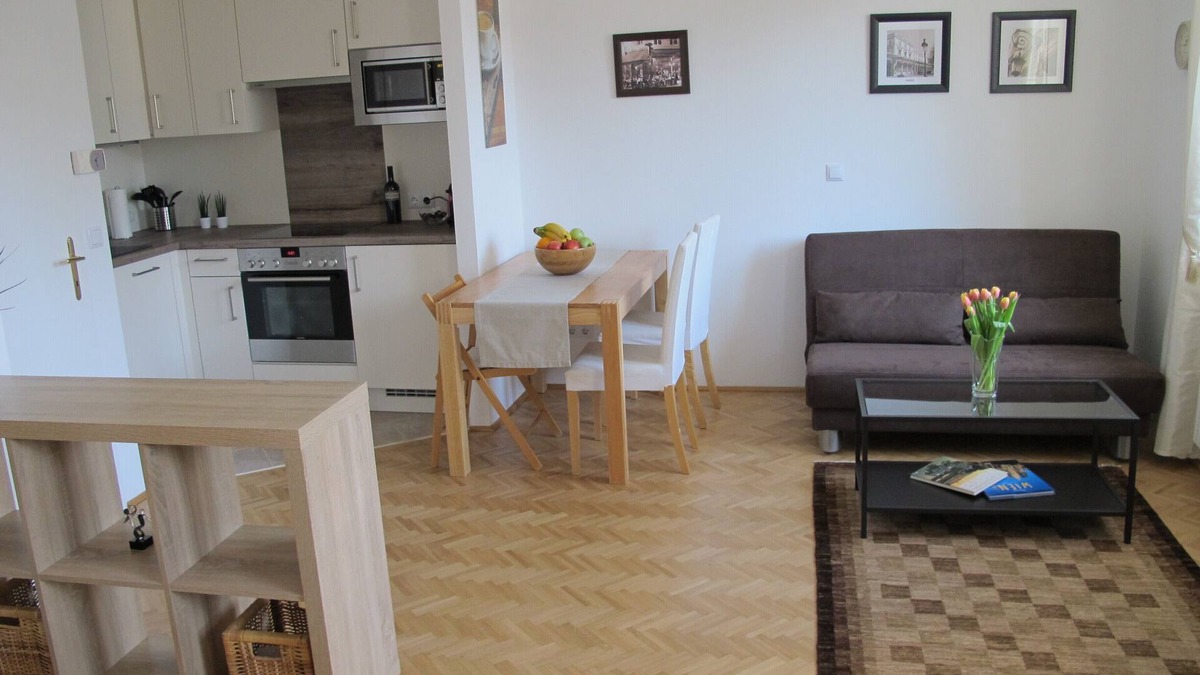 Hietzing Apartment | NEW! Nice residential area, close to attractions, metro & great infrastructure