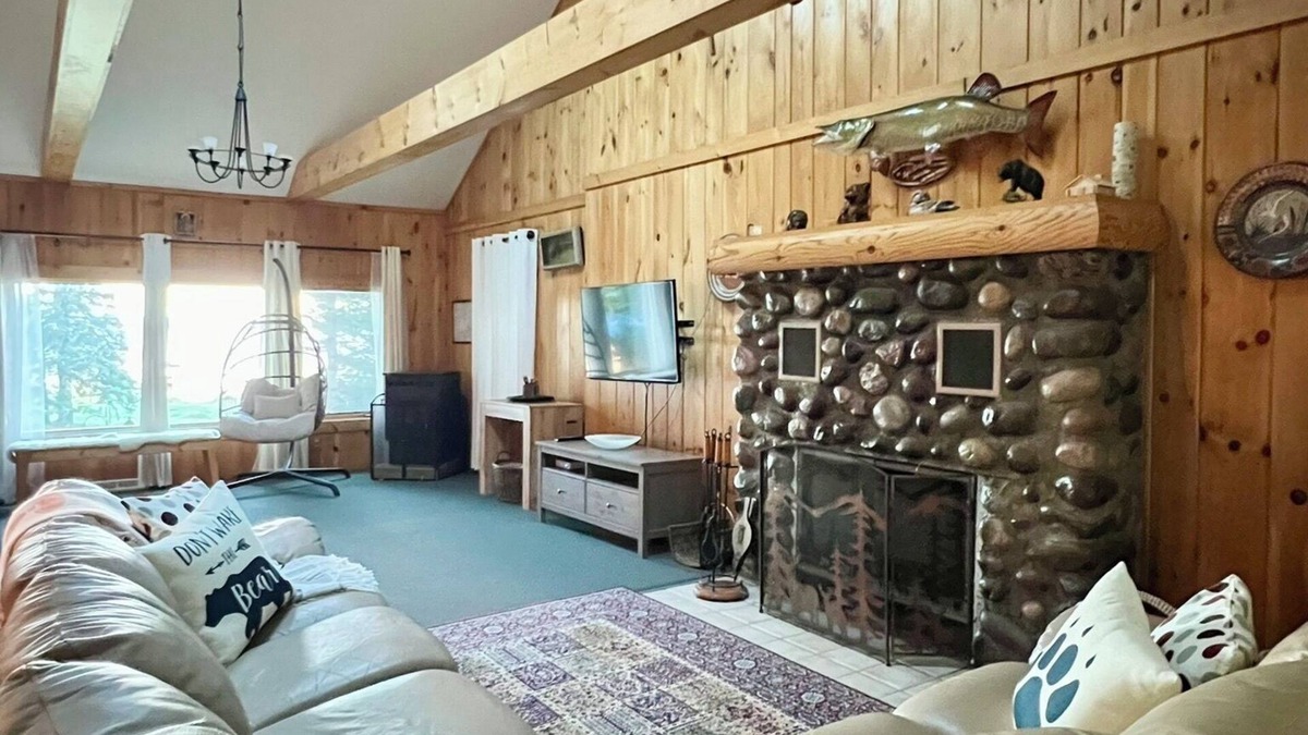 Watersmeet Cabin | NEW: Northwoods Lakeside Retreat-Lac Vieux Desert