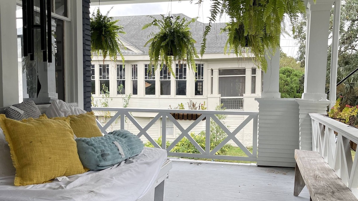 Broadmoor Apartment | New Orleans Charm