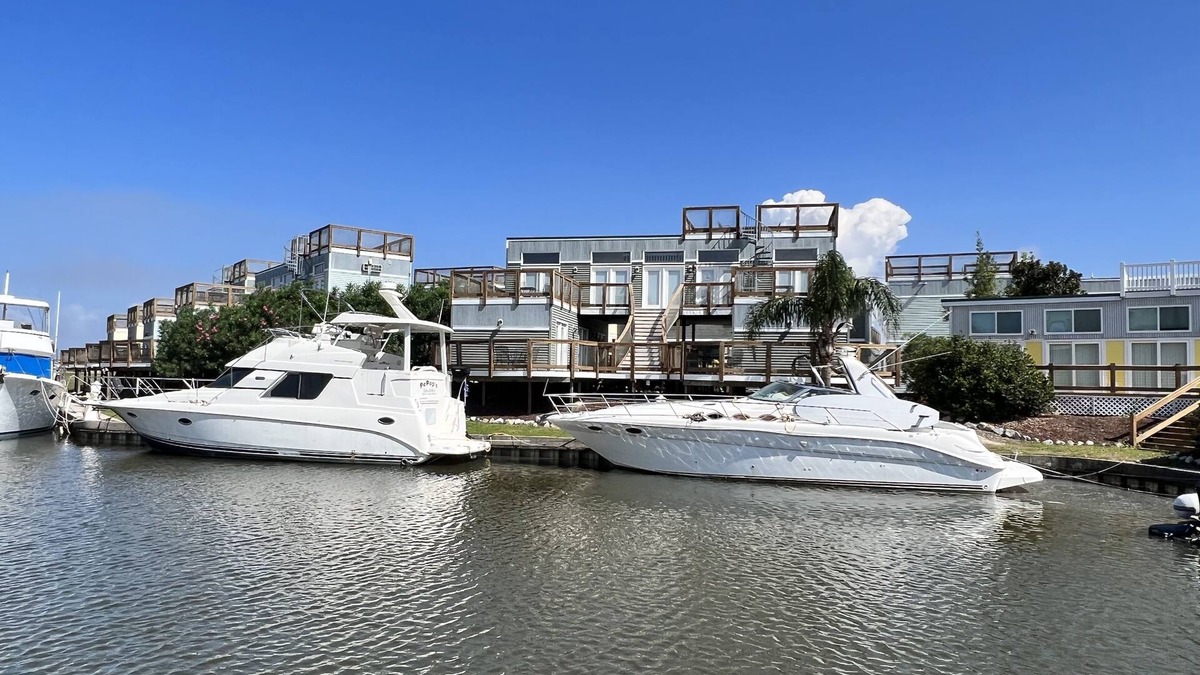 Ponchartrain Park Apartment | New Orleans RV Resort & Marina