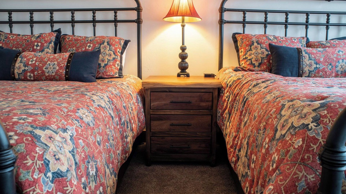Red Bluff Estates Cabin | New pet-friendly, gorgeous cabin with AC and WiFi at Tiny Timbers Resort