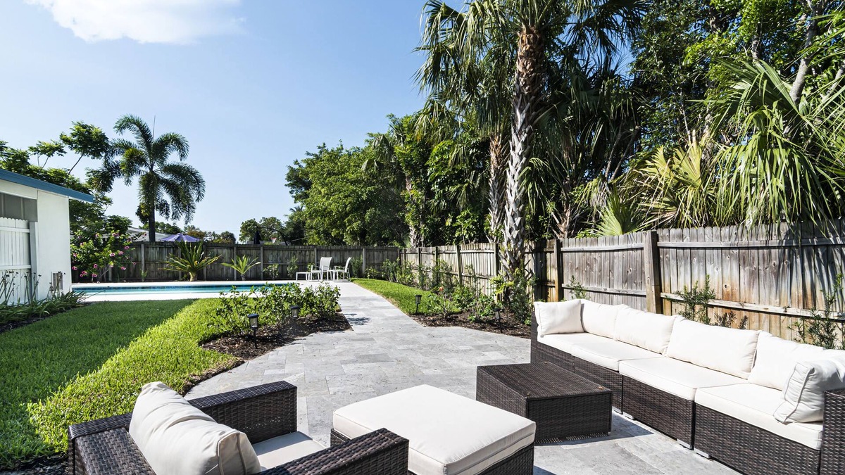 Lake Park House | New pool! 4 Bed 3 bath home -Fenced yard in trendy Lake Park- City of Naples.