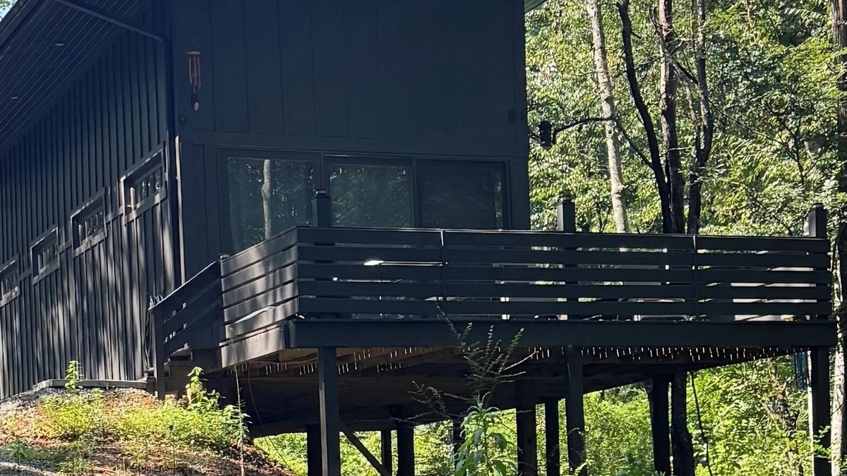 Kedron Cabin | NEW PRIVATE Quiet Cabin~Mountain Forest View~3 KING BEDS~FIRE PIT, 1 ACRE~HIKING