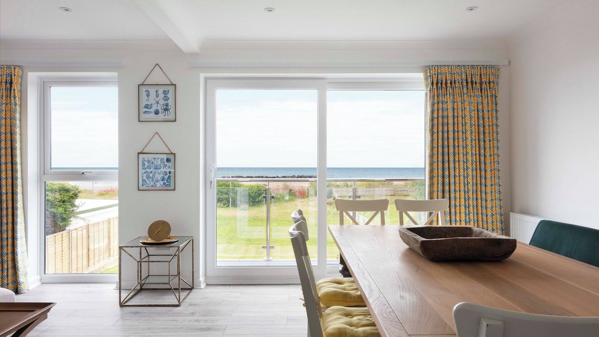 Middleton-on-Sea House | New Property - Beachfront 4 bedroom with direct access to the beach