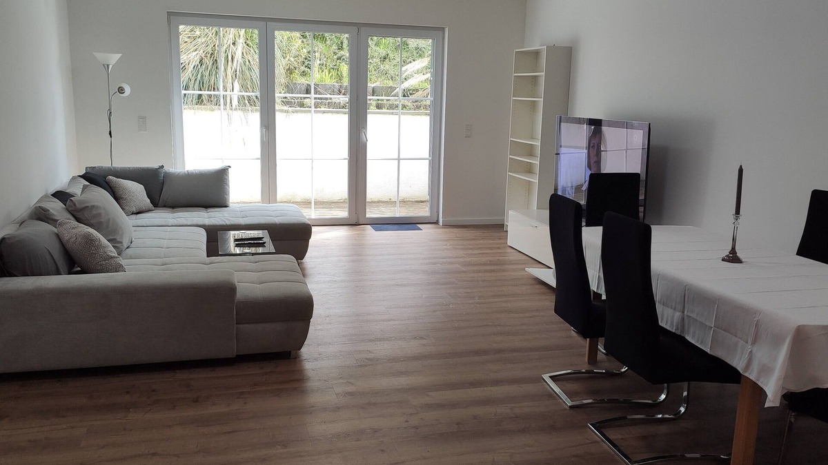 Odenthal Apartment | New, quiet 90 m² basement 2-room apartment near Cologne with terrace
