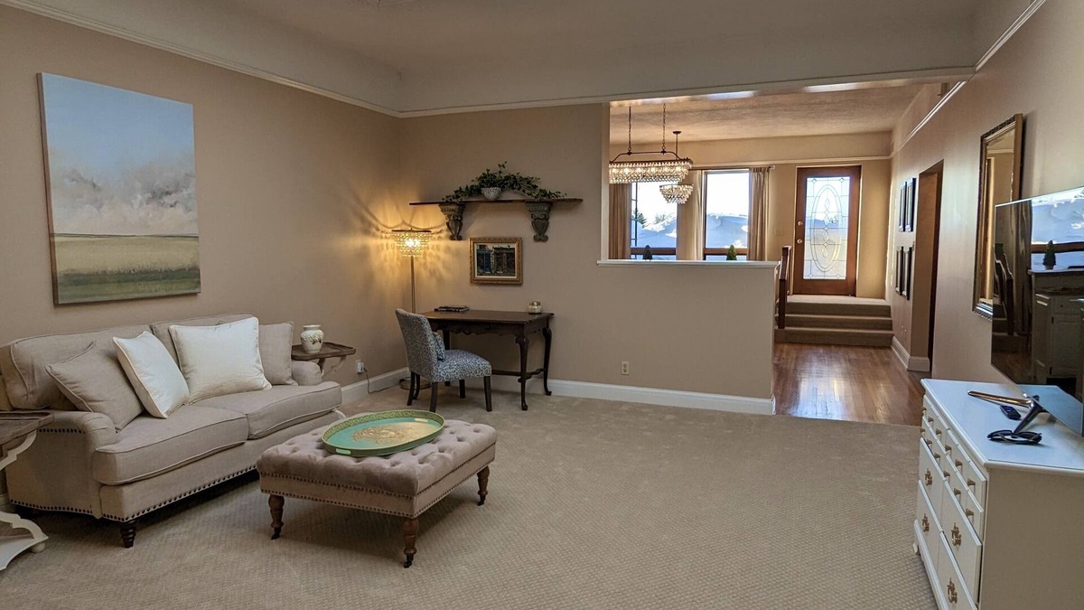 Ironwood Apartment | New, Remodeled, Luxury Loft w/Hot Tub & Rooftop Patio