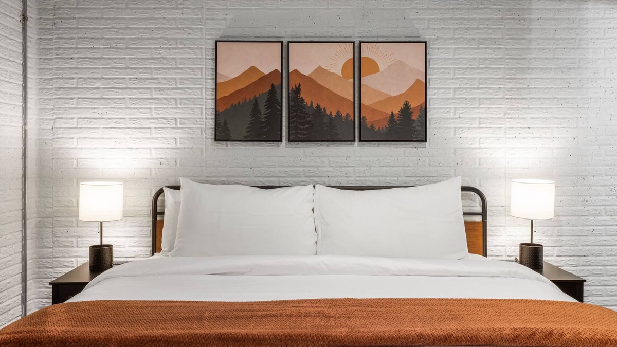 West Yellowstone House | New Remodeled Townhome Blocks From Yellowstone Otters Den