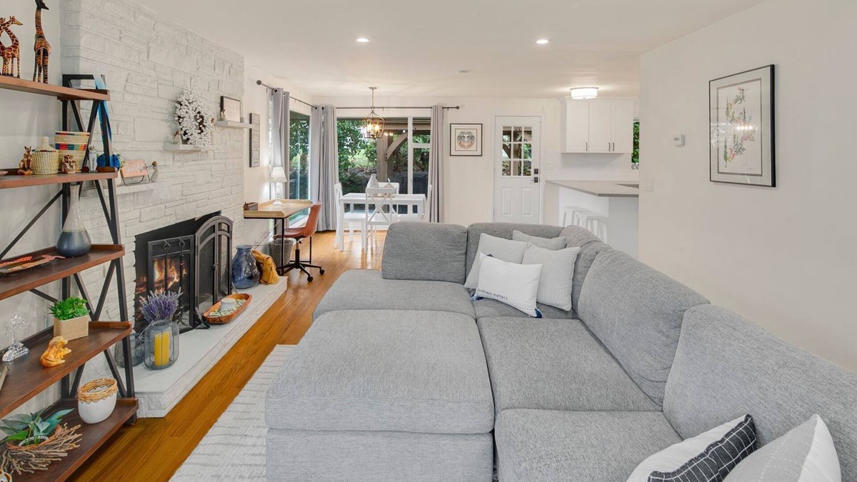 Wedgwood House | NEW Remodeled UW Wedgwood/Seattle Retreat | Yard