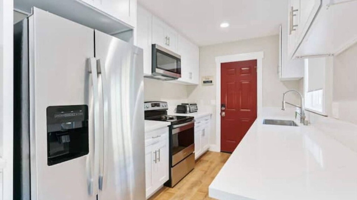 San Gabriel House | New Renovation, Great Location, 15-min from LA