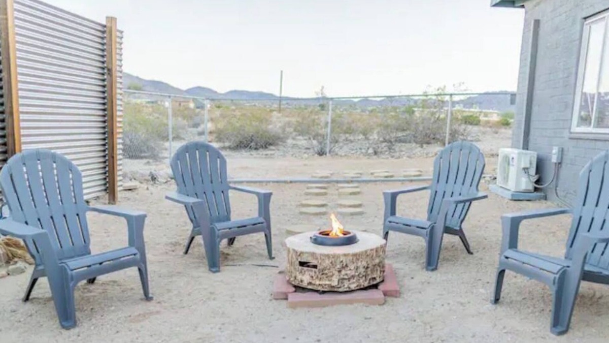 Twentynine Palms House | NEW! Rising Star Cactus Villa @ Joshua Tree - Hot Tub, Fire Pit & Outdoor Shower