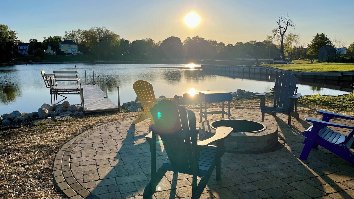 Two Rivers House | New! Riverfront Retreat! Dock! Near downtown & Neshotah Park. Dogs ok!