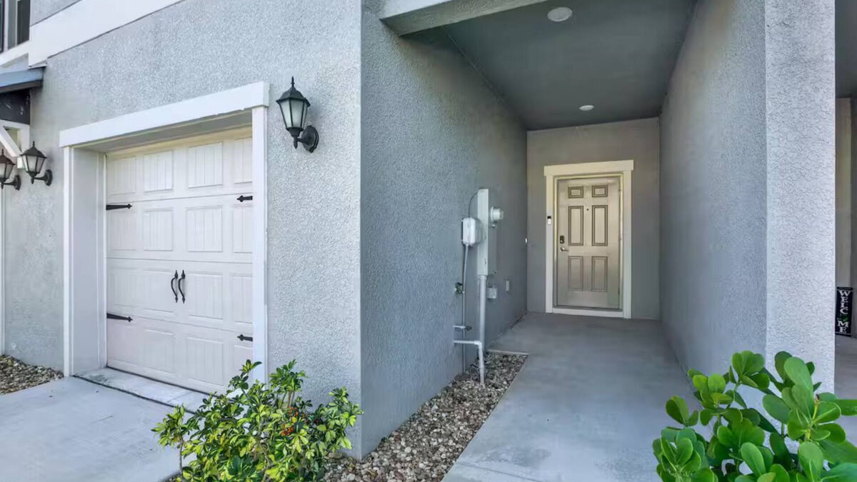 Balm House | NEW Riverview 3BR|2.5B Townhome- Cozy & Spacious