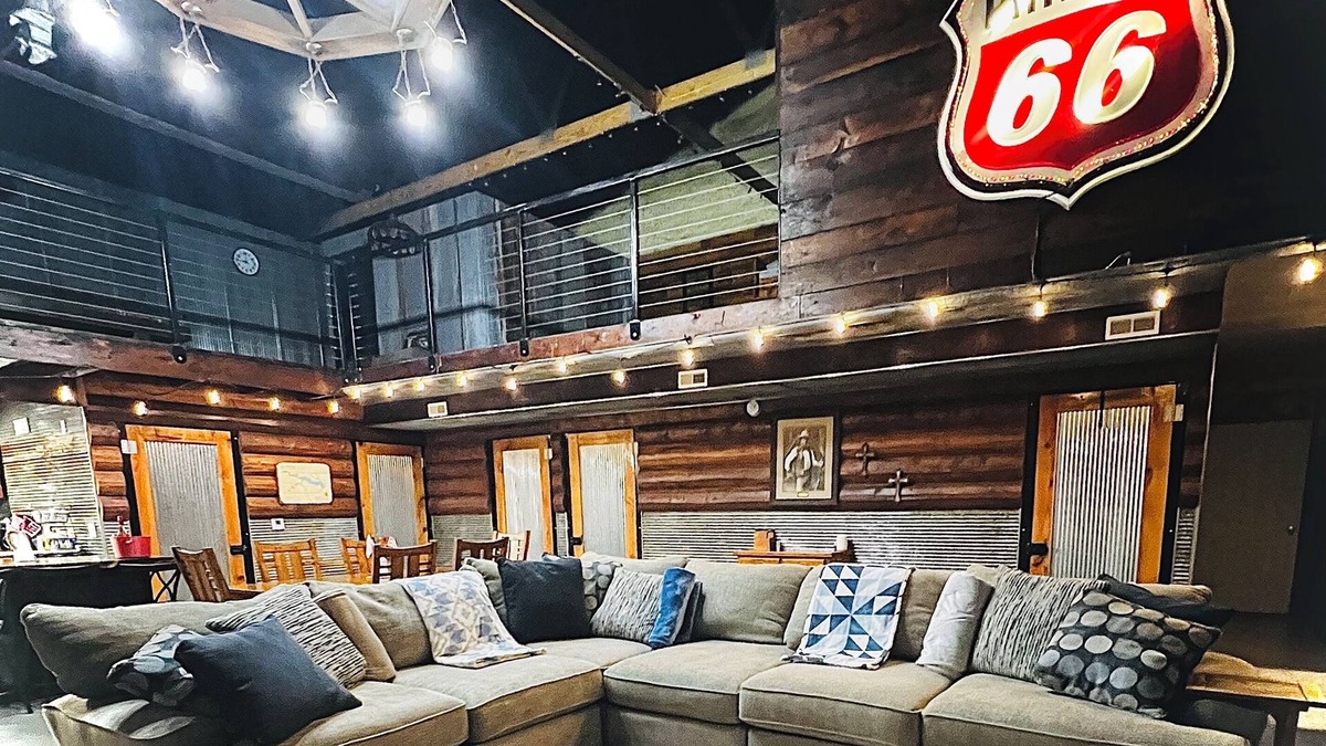 Moravia House | New Rustic Retreat, Firepit & Games, Hiking, Boating & Fishing near Lake Rathbun