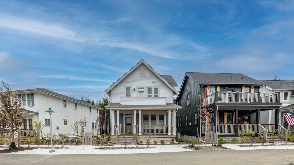 Pacific Beach House | *New* Seabrook's Ocean Breeze: 4 Bedrooms!
