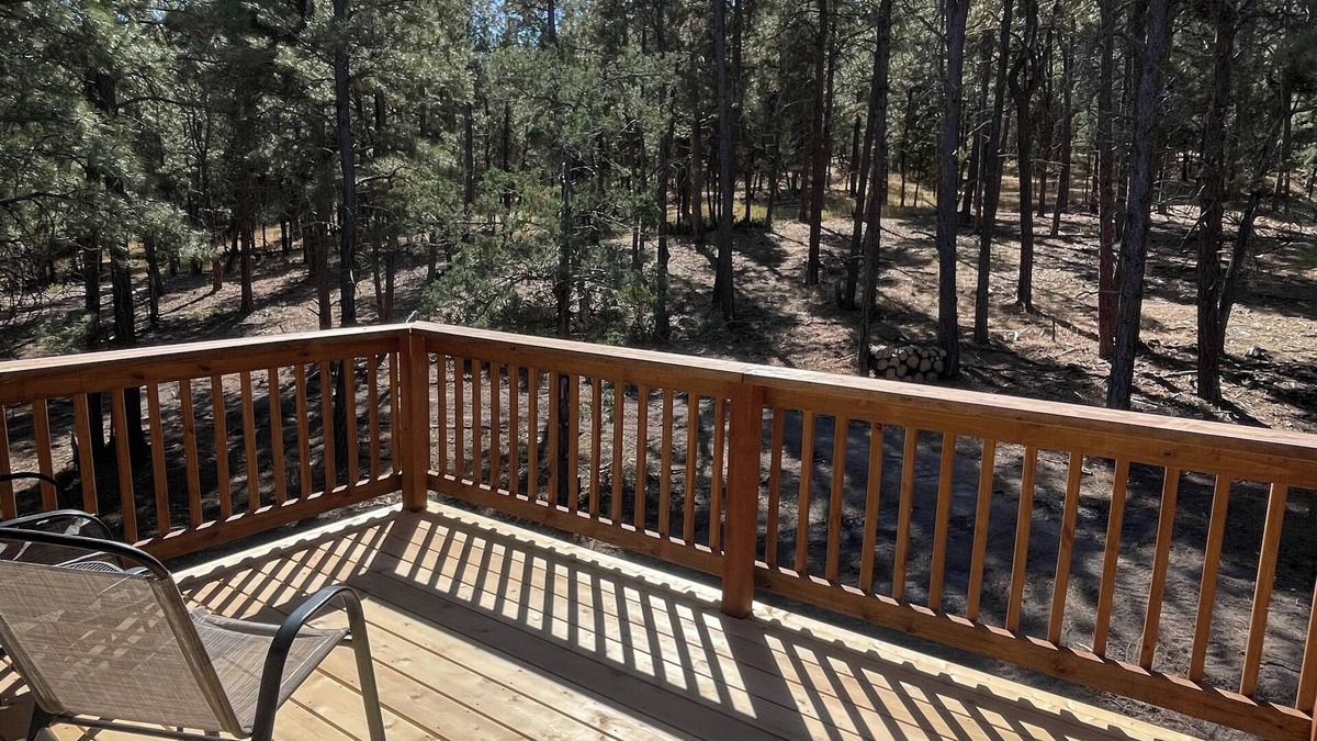 Moorcroft House | New Solar Powered Home on Cozy Pine Ridge