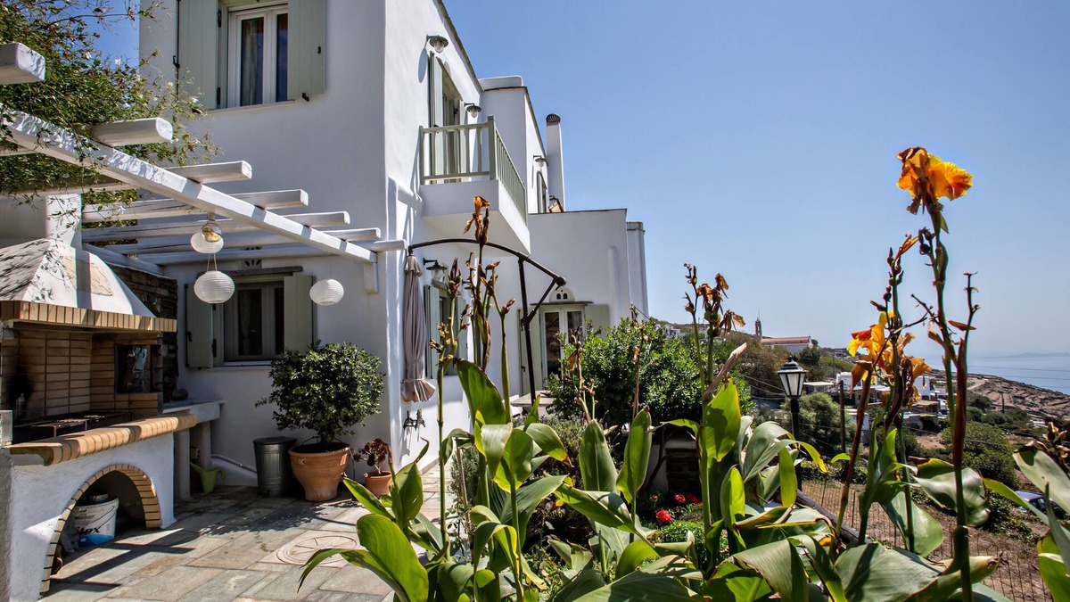 Tinos House | NEW Spacious, Airy Garden Villa with AMAZING VIEWS