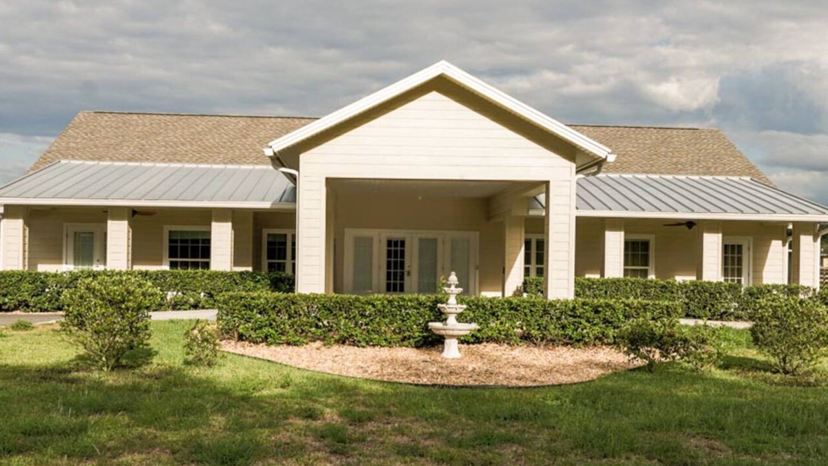 Chuluota House | New Spacious Construction 4 bedroom 4.5 bathrooms. Family Friendly