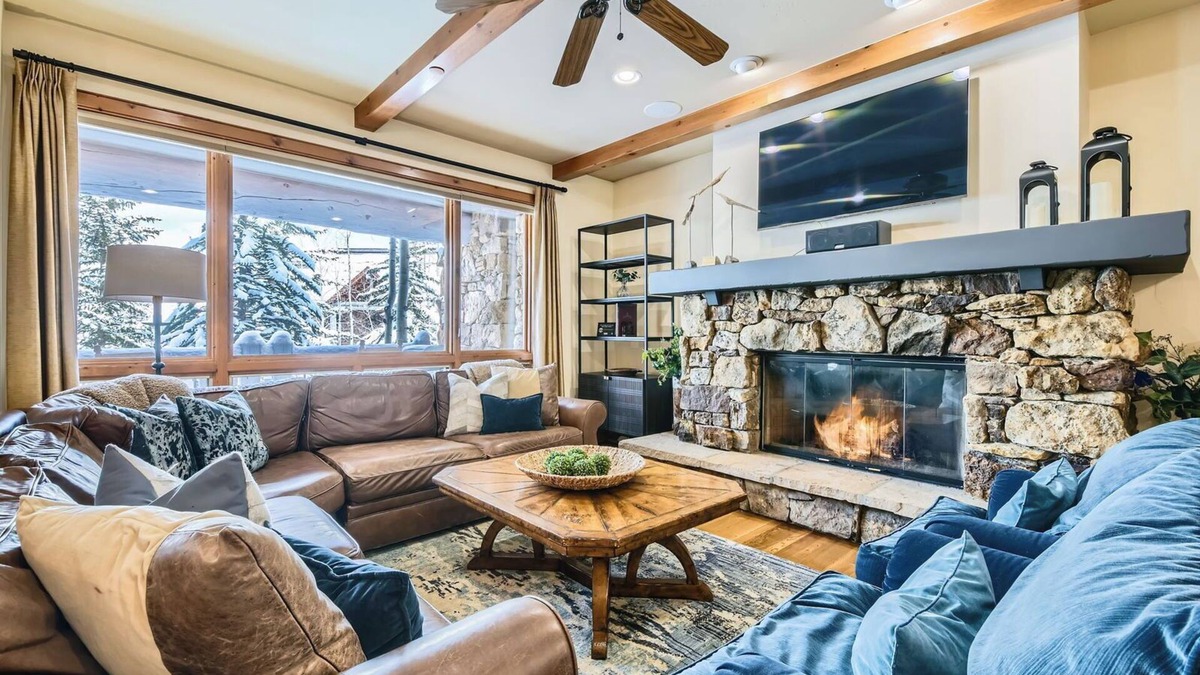 Avon Condo | NEW! Spectacular True Ski In Out, Hot Tub, Pool, Bear Paw Bachelor Gulch!