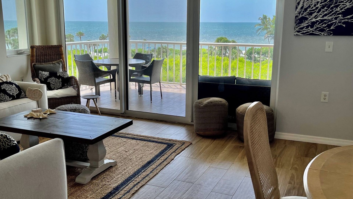 Park Shore Condo | New! Stunning Expansive Gulf+Bay Sunset Views,LargeDeck, 2 Living Rms & 2 Bedrms