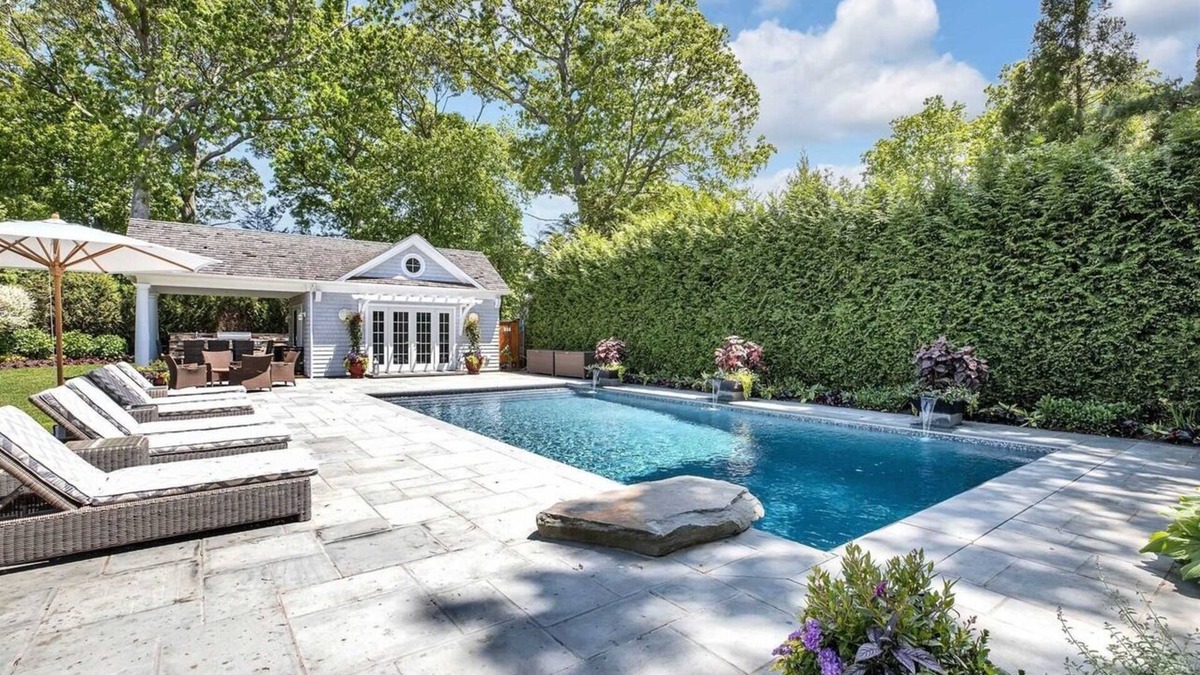 New Suffolk House | New Suffolk Compound w/Private Pool