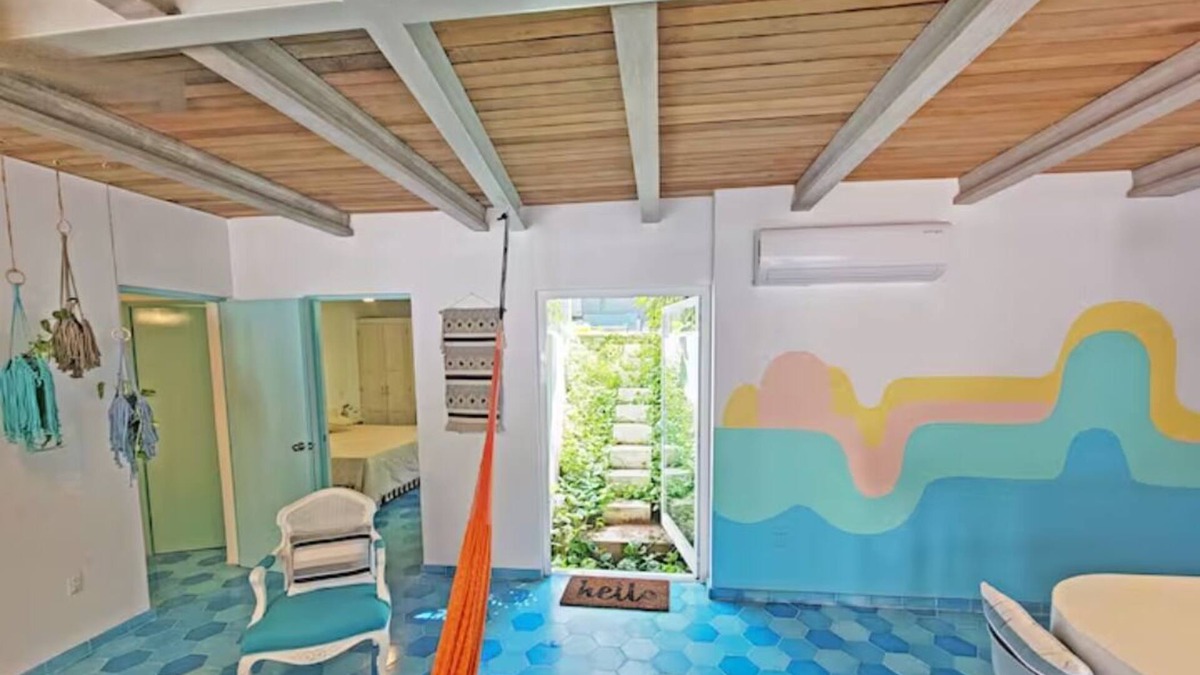 North End Apartment | New + Super Fast WiFi + Free BeachClub Daily Access + Amazing Location