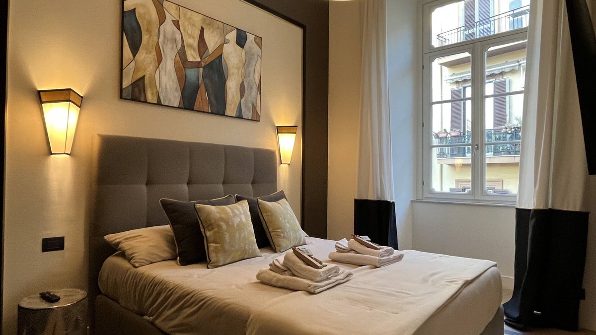Naples City Centre Apartment | New Superior Gold Apartment - NAPOLI MARIANA LUXURY