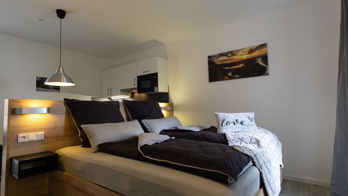 Schwemlingen Apartment | New ✸Superiore studio with terrace. SAARLAND CARD included