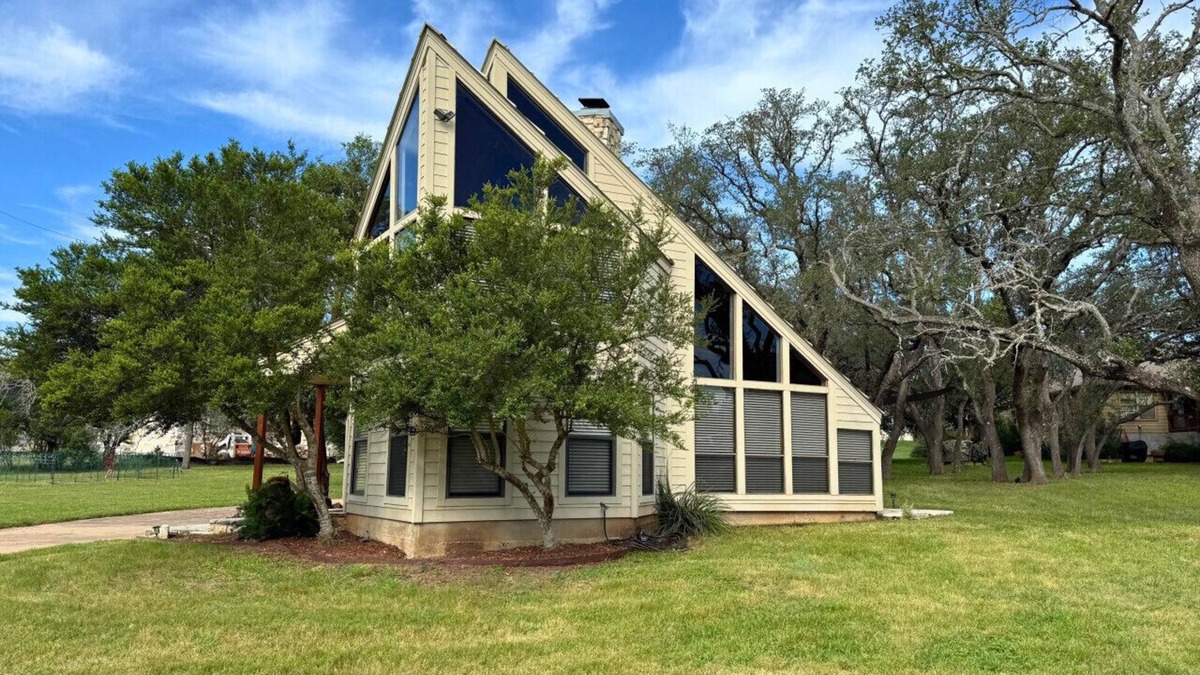 Spicewood House | NEW* The Cozy Corner | Windermere Oaks | Lake Travis