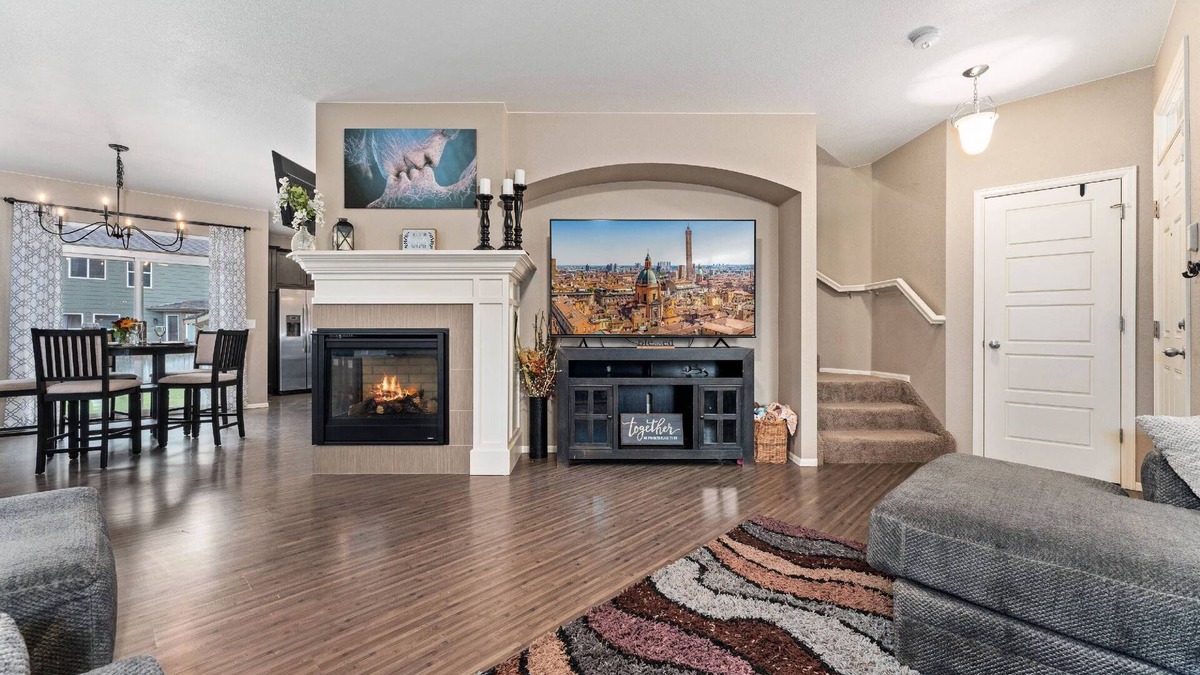 Brighton House | New. The Oasis. Big Backyard. Hot Tub.