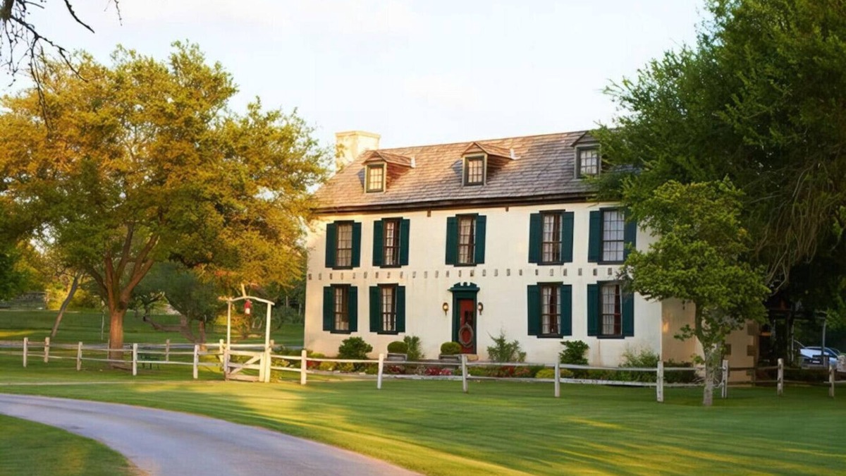 Fredericksburg House | NEW | The Richland Estate | Historic | Pool