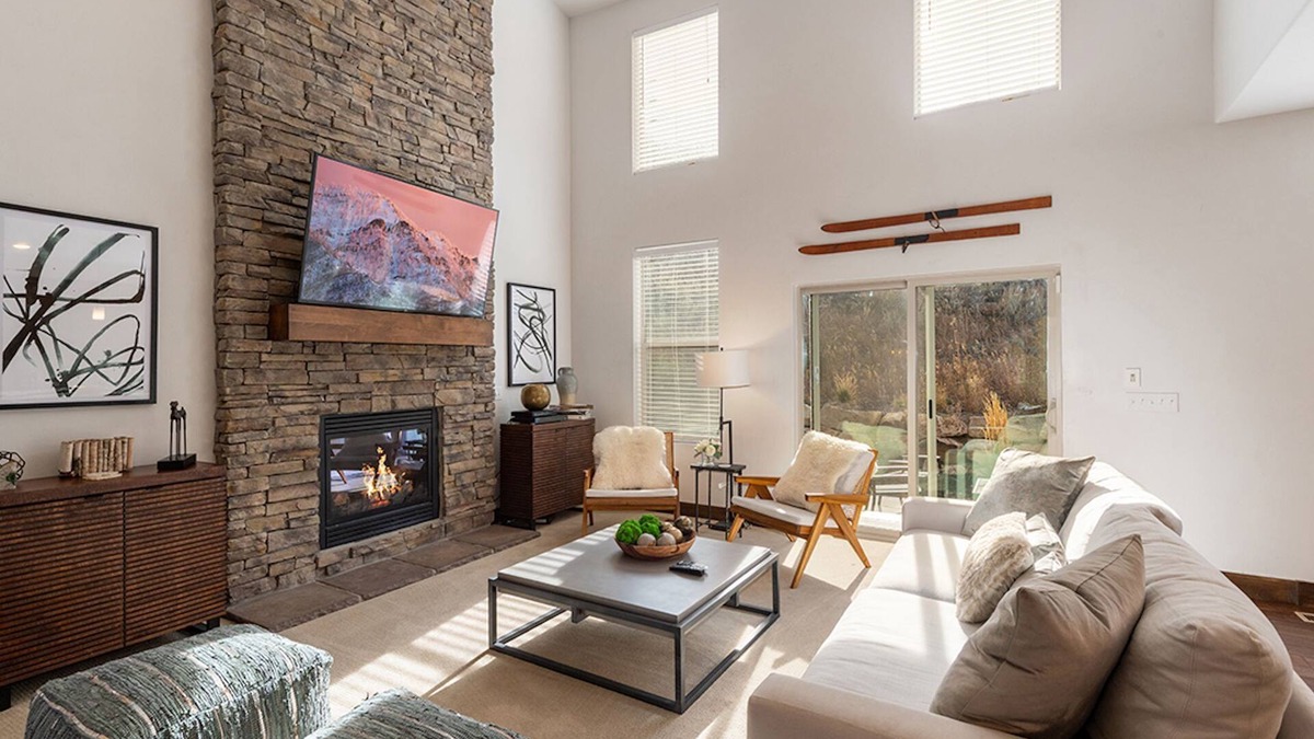 Park City House | New to Market! Beautiful Mtn Contemporary, Private Hot Tub, Amenities Galore, Minutes Main Street!