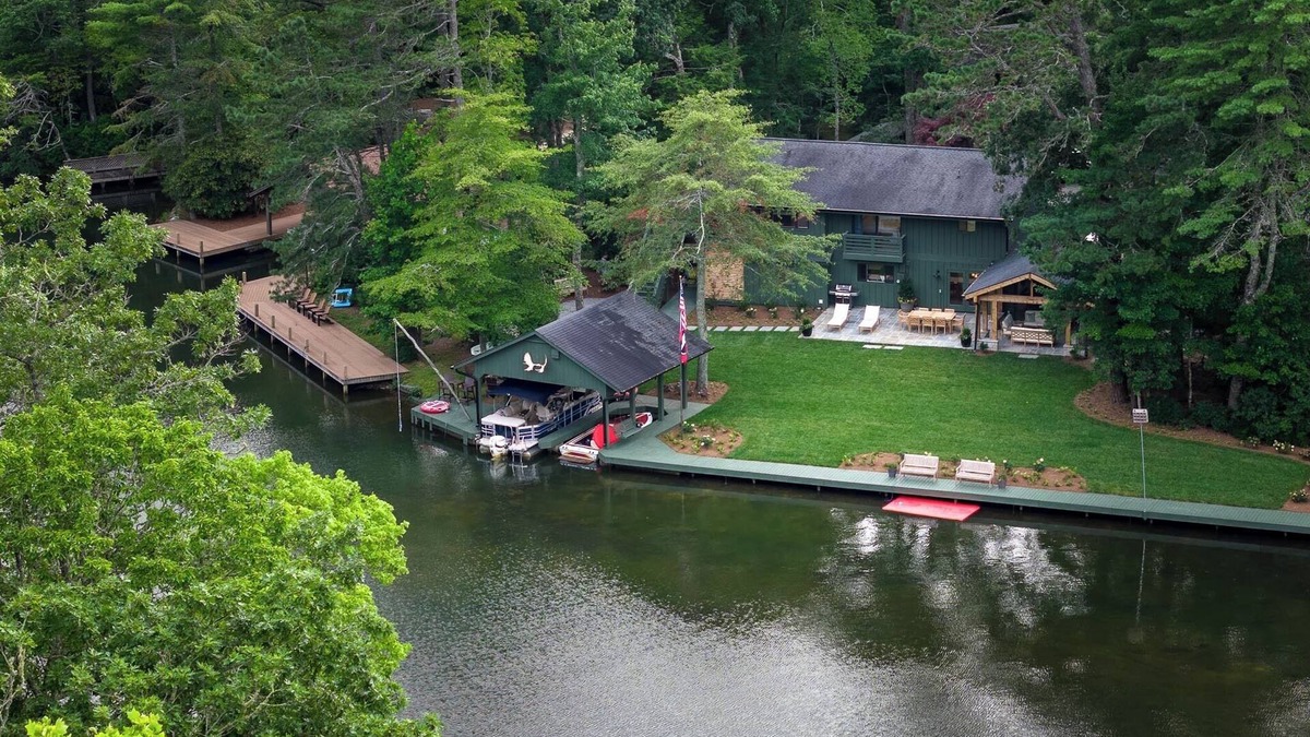 Lake Toxaway Cabin | New to our rental program!