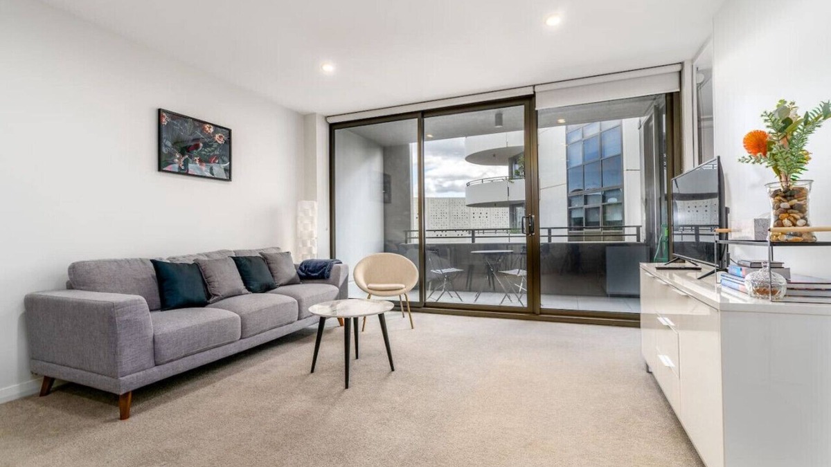 Barton Apartment | New to VRBO: 2BR apt in Governor Place: 4 mins to Foreshore!