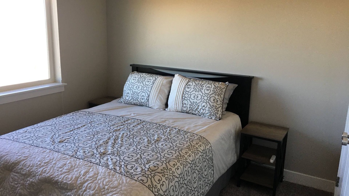 Cedar City House | New Townhome 3 Bed, 2.5 Bath