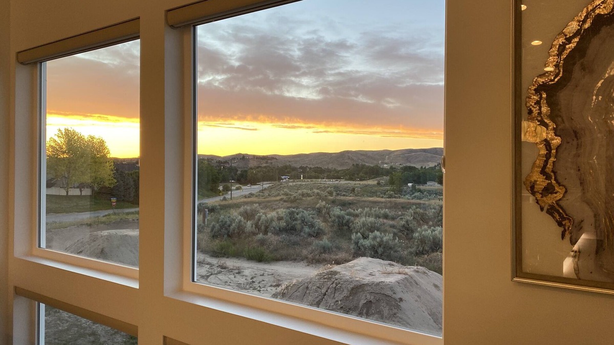 Garden City House | New townhome near the Eagle BikePark. Central to downtown Boise, Eagle, Meridian