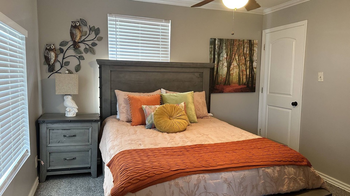 North Little Rock House | NEW! Tracks & Trails Cottage - 3 min from Hwy I-40