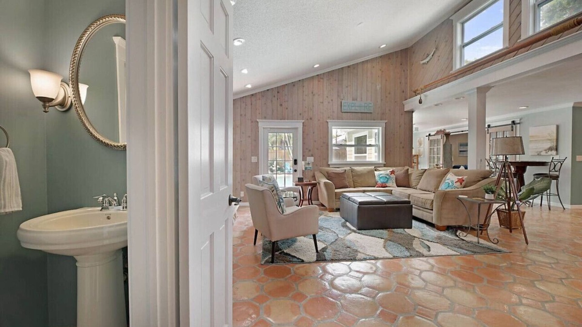 North Palm Beach House | *New* Tropical Escape