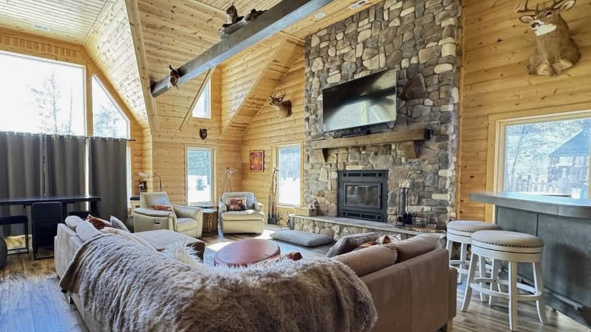 Lyndon Station House | NEW! Trout Lake Retreat