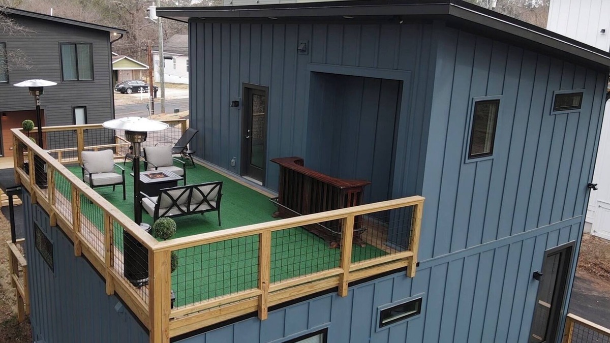 Hayes House | New Turf:Rooftop& Patio min's from Downtown, Duke, NCCU, Hospital,Durham Bulls