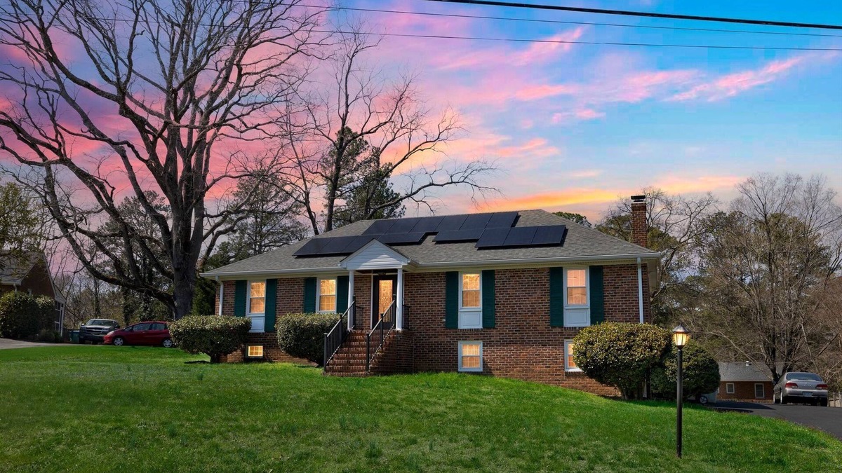 North Chesterfield House | NEW! Upscale Escape | Game Room & Spa-Like Baths