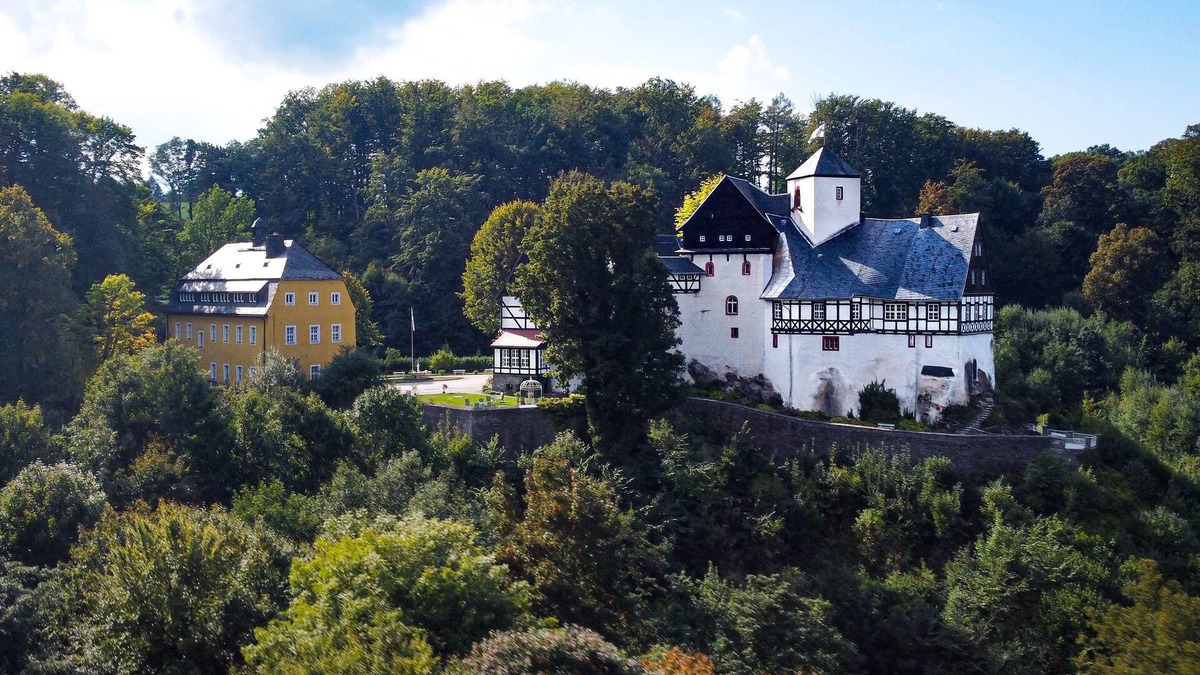 Lengefeld Apartment | New vacation apartment right next to Rauenstein Castle