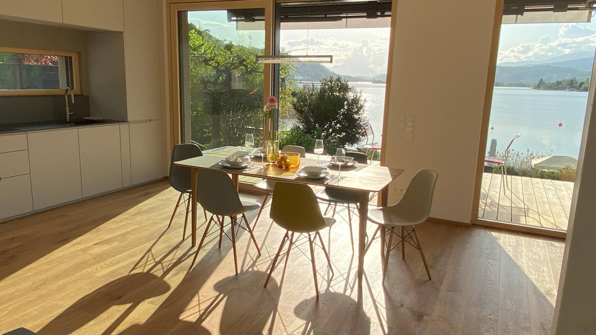 Poertschach am Woerthersee House | *New* Villa Über-See with private lake access