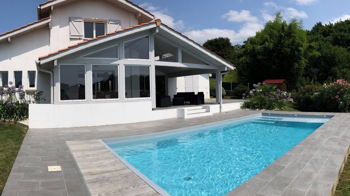 Arbonne House | New villa with swimming pool just outside Biarritz